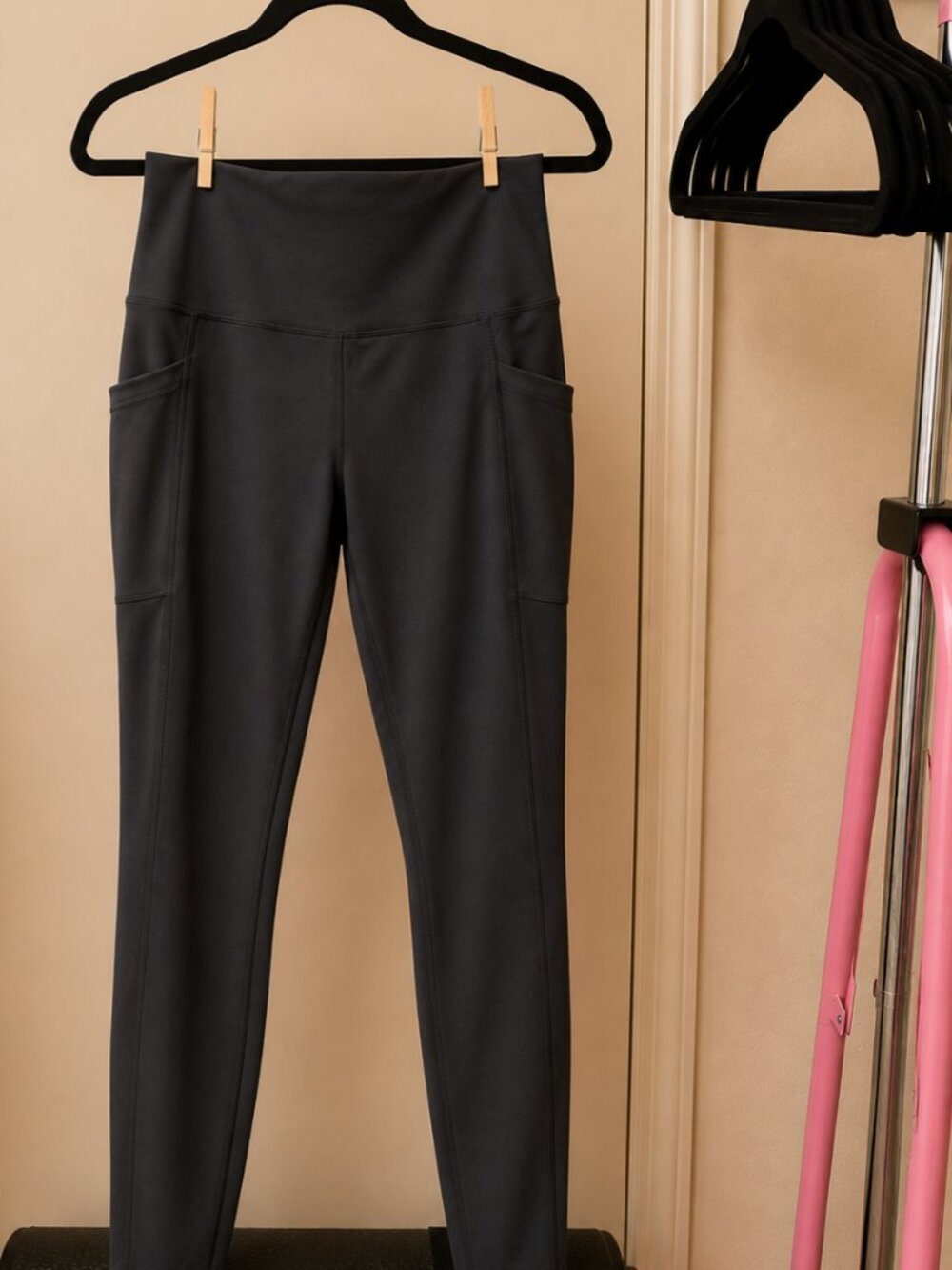 Women’s Charcoal High-Waisted Leggings with Side Pockets – Full Length